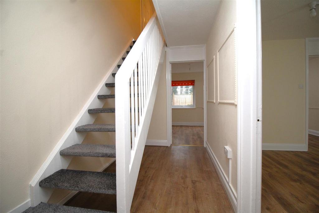 Entrance hall .JPG