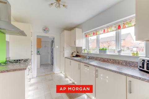 undefined, Foxlydiate Crescent, Batchley, Redditch, B97