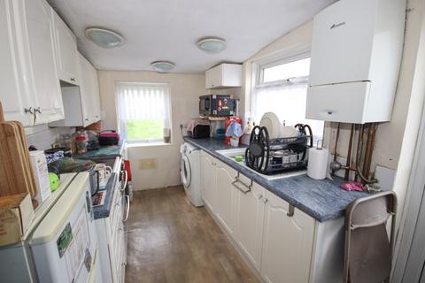3 bedroom end of terrace house for sale, Frindsbury road, Rochester,Strood, ME2
