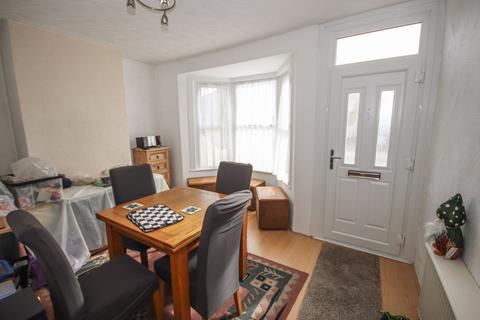 3 bedroom end of terrace house for sale, Frindsbury road, Rochester,Strood, ME2