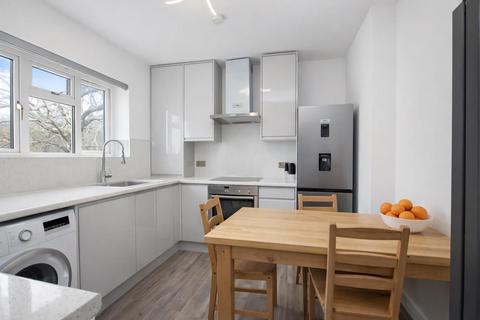 1 bedroom flat for sale, Berwick Road, Borehamwood