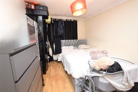 2 bedroom apartment for sale, Millhaven Close, Chadwell Heath RM6