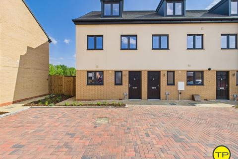 undefined, Manor Grange, Peterborough PE4