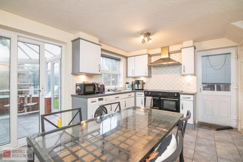 undefined, Reynard Close, Redditch, B97