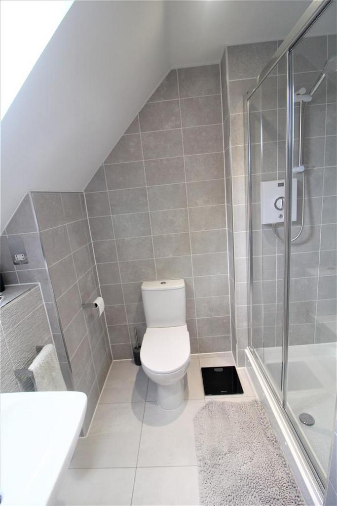 Ensuite.JPG