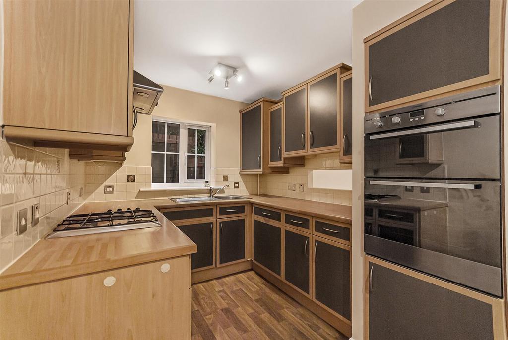 Kitchen/Dining Area