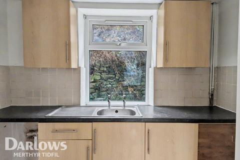 2 bedroom terraced house to rent, Squires Row, TONYPANDY