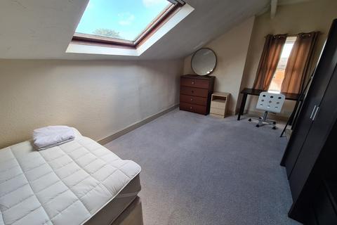 4 bedroom house to rent, Providence Avenue, Leeds LS6