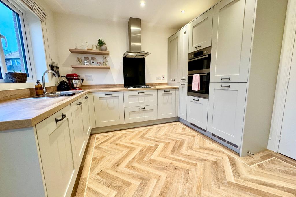 Kitchen Family Room