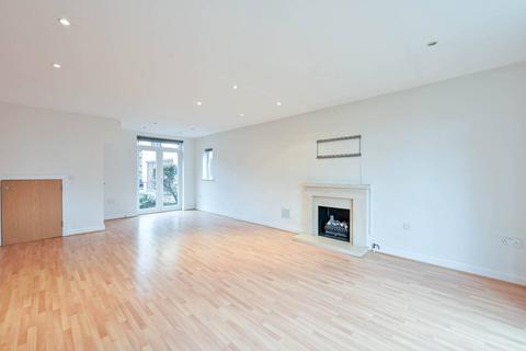 4 bedroom semi-detached house to rent, Princess Mary Close, Guildford, GU2