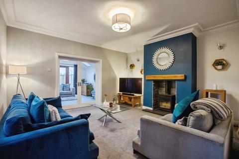 4 bedroom end of terrace house for sale, Leeds Road, West Yorkshire WF1