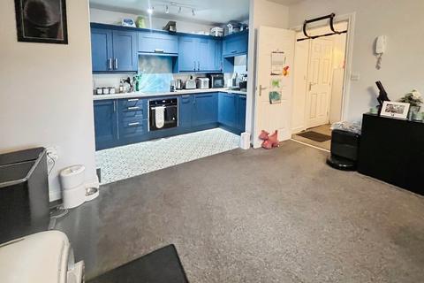 2 bedroom apartment for sale, Mayfair Court, West Yorkshire WF2