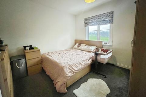 2 bedroom apartment for sale, Mayfair Court, West Yorkshire WF2