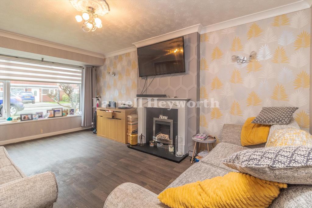 Lounge image 2