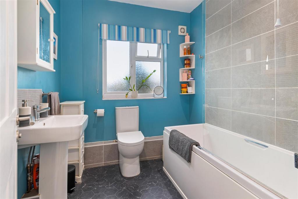 Main Bathroom