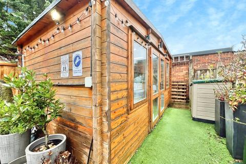 3 bedroom terraced house for sale, Claremont Road, Swanley BR8