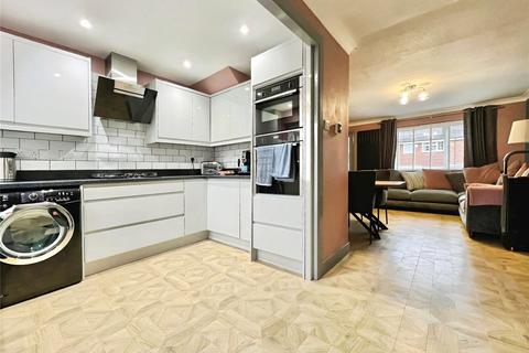 3 bedroom terraced house for sale, Claremont Road, Swanley BR8