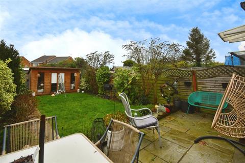 undefined, Pickering Road, Hull