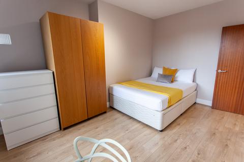2 bedroom flat to rent, Bedford Street South, ,