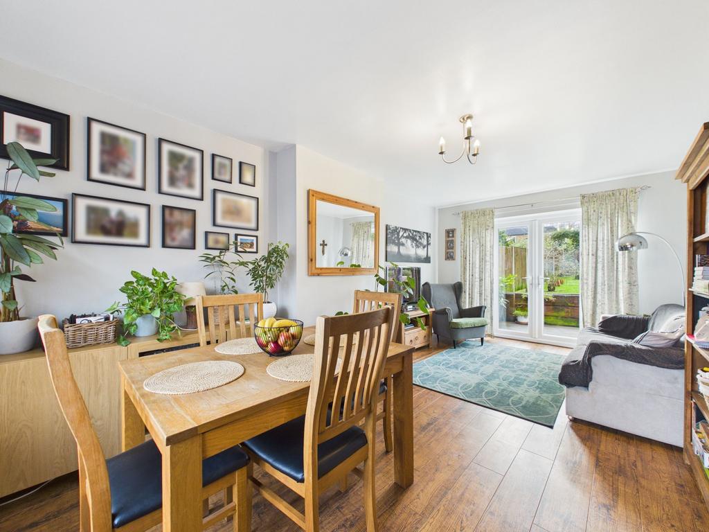 Lounge/Dining Room