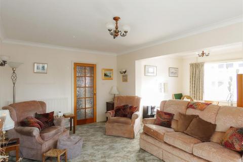 2 bedroom detached bungalow for sale, Willow Avenue, Rustington BN16