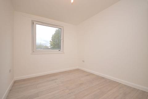 3 bedroom semi-detached house to rent, Atherton Road, Clayhall, Ilford, IG5 0PQ