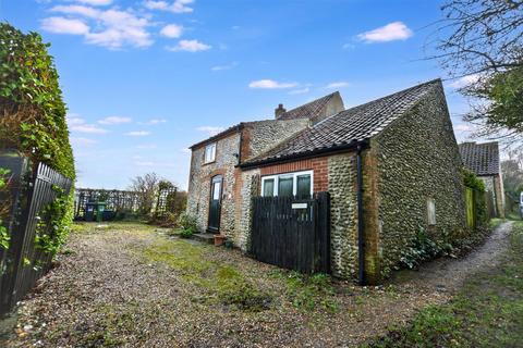2 bedroom detached house for sale, The Loke, East Beckham
