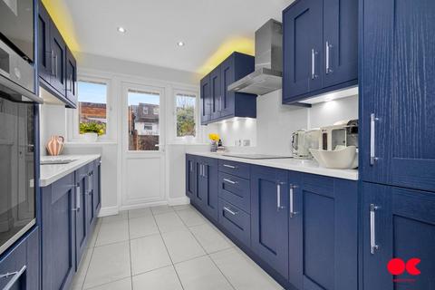 3 bedroom semi-detached house for sale, Denbigh Close, Hornchurch RM11