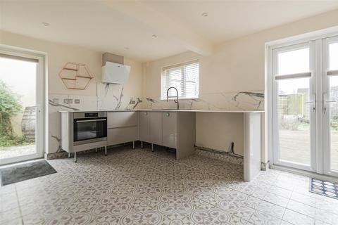 4 bedroom detached house for sale, Peacocks Close, Cavendish CO10