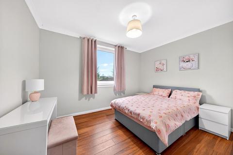3 bedroom flat for sale, Dovecot Road, Westquarter, FK2