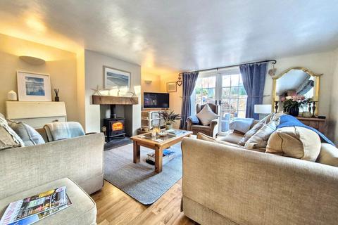 4 bedroom detached house for sale, Main Road, Bredon, Tewkesbury, Gloucestershire