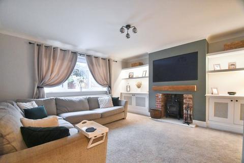 undefined, Vancouver Drive, Rainham, Gillingham, ME8