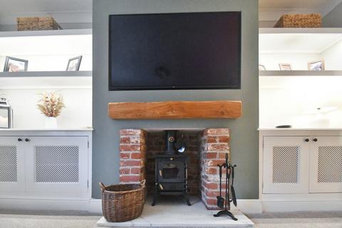 undefined, Vancouver Drive, Rainham, Gillingham, ME8