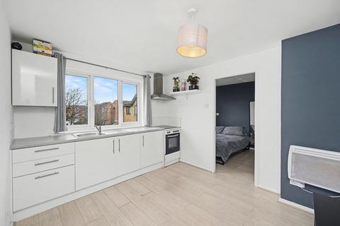 1 bedroom flat for sale, Verity Court, London