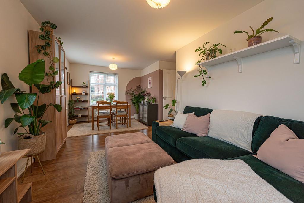 Lounge / Dining Room
