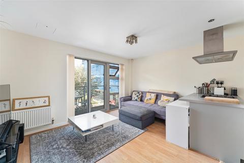 1 bedroom apartment to rent, Ivory Court, Queen Mary Avenue, South Woodford