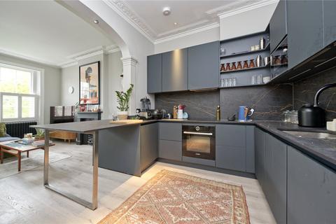 2 bedroom flat to rent, Westbourne Grove, London, UK, W11