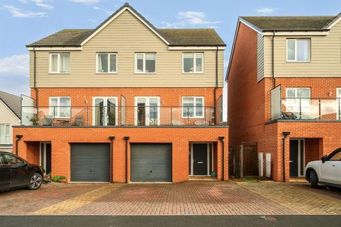 4 bedroom semi-detached house for sale, Beltex Drive, Worcester WR5
