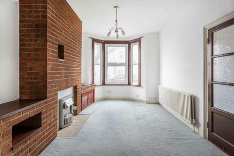 2 bedroom house for sale, Raynham Avenue, Edmonton