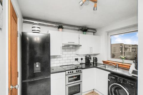 2 bedroom flat for sale, 56/3 North Fort Street, Edinburgh, EH6 4HN