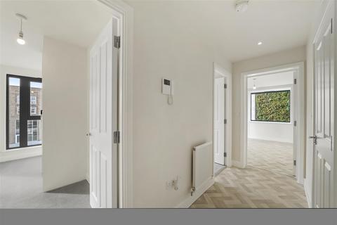 undefined, Evolution Court, Cambridge CB3