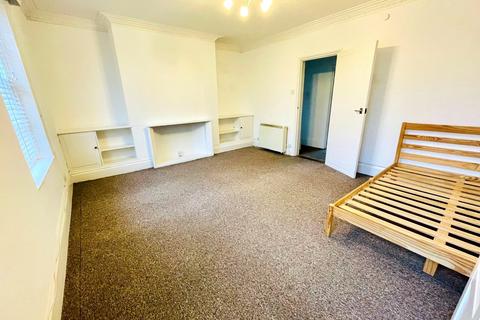 1 bedroom flat to rent, New London Road, Chelmsford, CM2 0RG