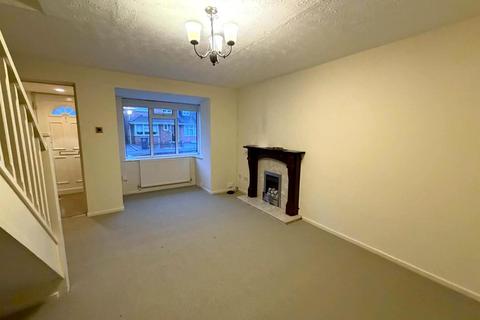 2 bedroom semi-detached house to rent, York Close, Birmingham B30