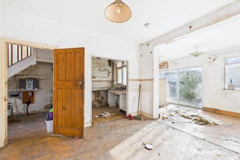 undefined, Sudbury Heights Avenue, Greenford UB6
