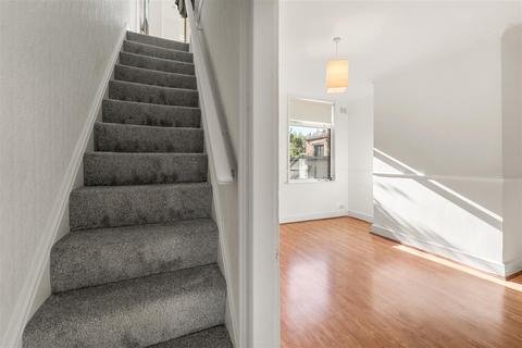 2 bedroom terraced house to rent, Hampden Road, Sale, Manchester