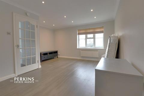 undefined, Ickenham, UB10