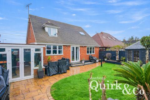 5 bedroom detached house for sale, Tewkes Road, Canvey Island, SS8