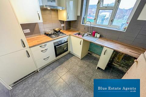 2 bedroom flat for sale, Brabazon Road, Hounslow, TW5
