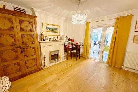 3 bedroom detached house for sale, Goldington Road, Bedford MK41
