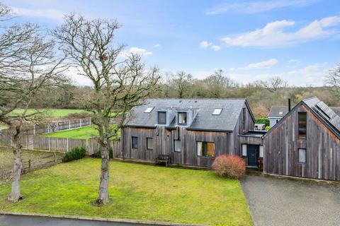 5 bedroom detached house for sale, Maplewood Drive, Lingfield RH7